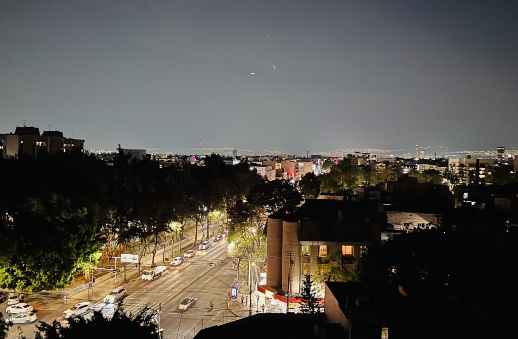 Roma Norte at night