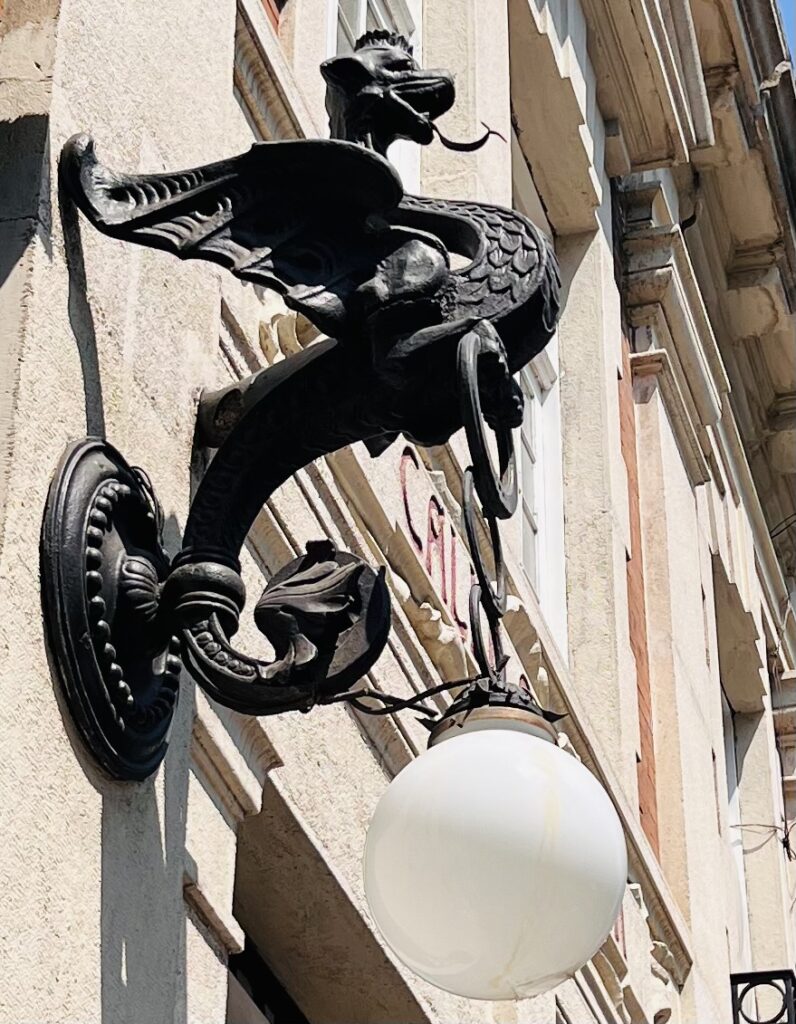 Dragon light sconce